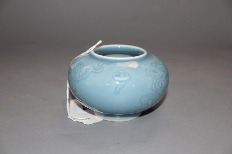 A Chinese clare de lune blue glazed waterpot, height 6cm